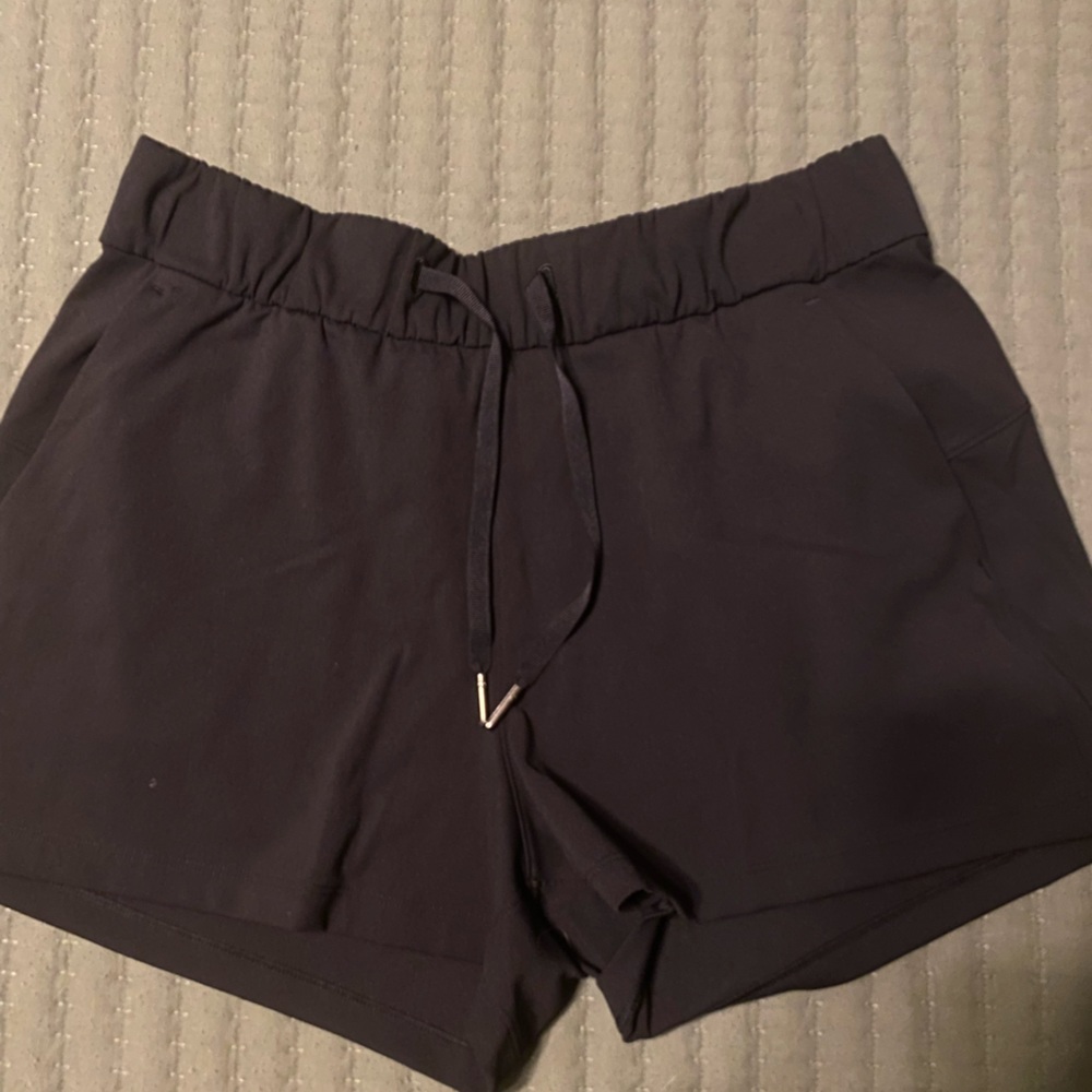 Lululemon Black Drawstring Shorts Size 8 WITH POCKETS!